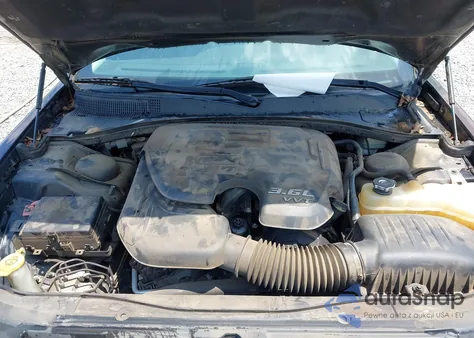 2015 Chrysler 300 Limited z USA, uszkodzony, nr VIN 2C3CCAAG4FH864323